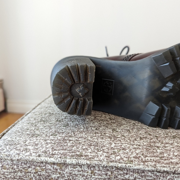 Dr. Martens Persephone Boots, US 7 - Picture 9 of 12